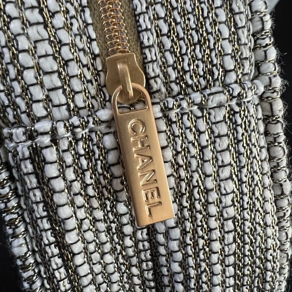 Brand new CHANEL 2022 Holiday Cosmetic Bag